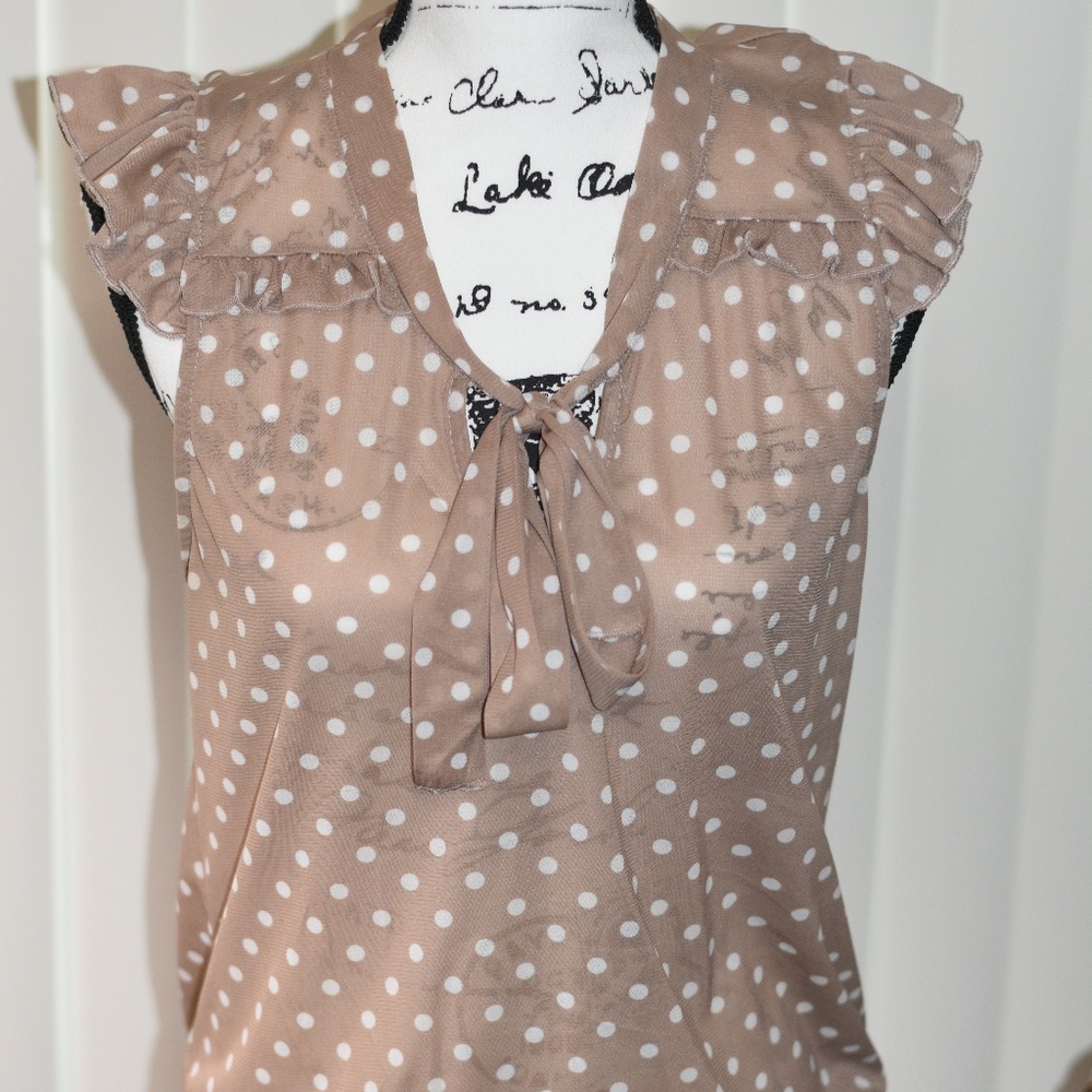 Julies Closet, XL, Tan with white dots